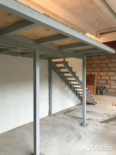 Антресольные этажи. Изготовление лестниц