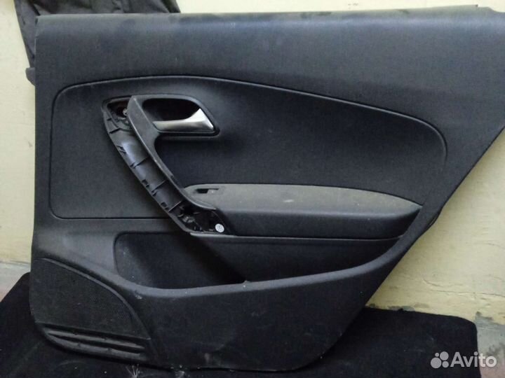 Volkswagen Polo 5 Дверная карта задняя правая