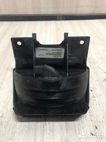 Фонарь стоп сигнала renault logan 1