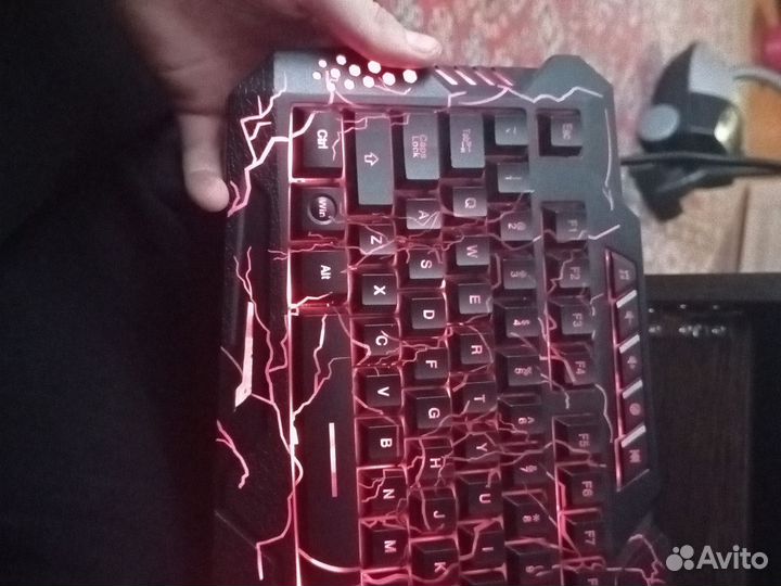 Игровая клавиатура с подсветкой