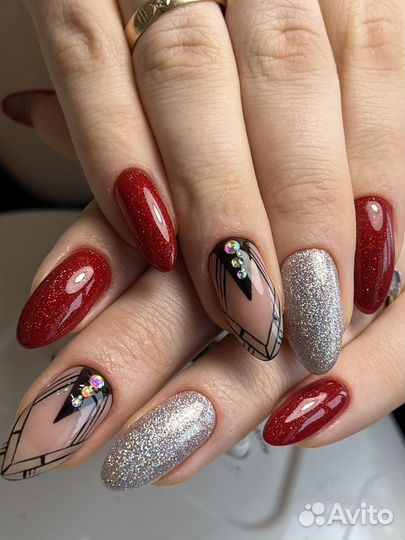 Маникюр и педикюр