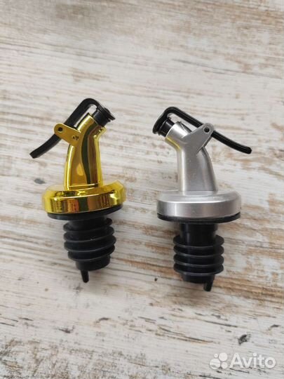 Бутылка стеклянная с дозатором