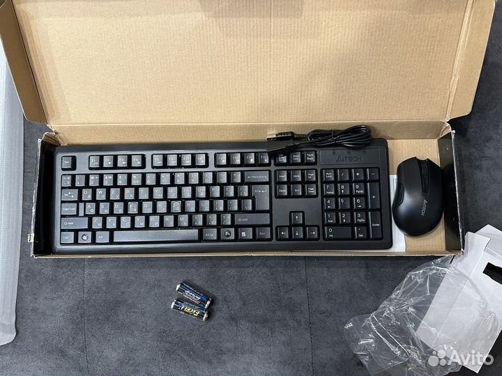 Комплект (клавиатура+мышь) беспроводные новые