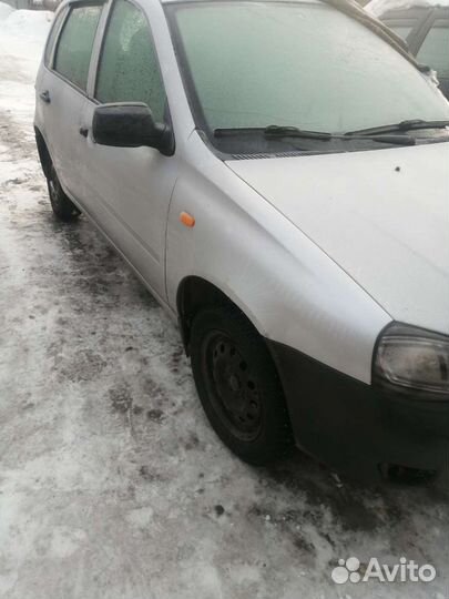 Продам по запчастям Ладу Калину