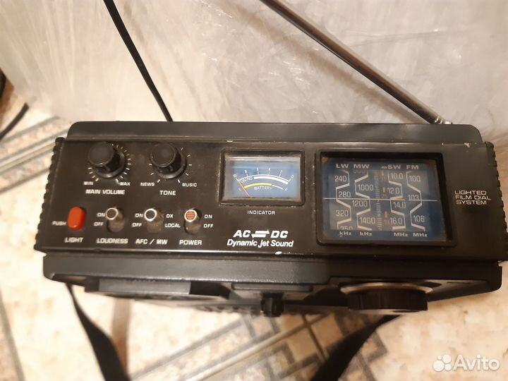 Радиоприемник импортный sanyo Sony