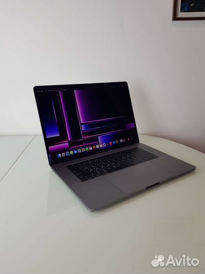 Топовый Apple macbook pro 15 2017 2,9/i7/16/512