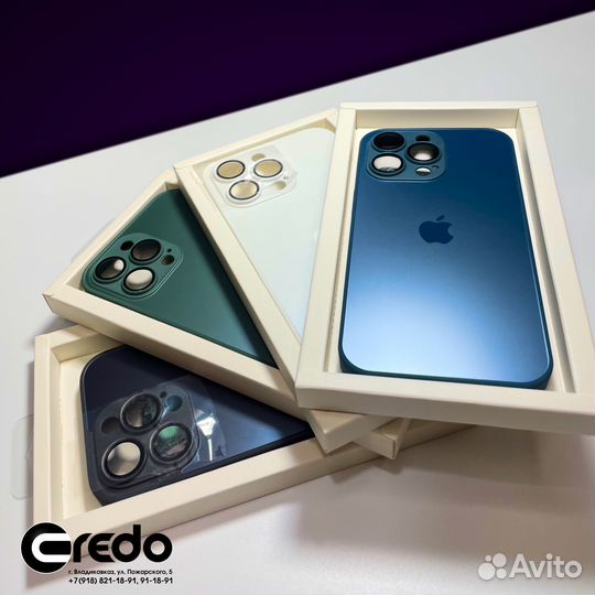 Стеклянный чехол на iPhone с MagSafe