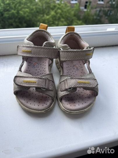 Сандали для девочки ecco 22