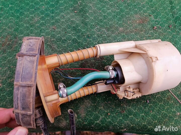 Топливный насос Рено лагуна 1.8 л. 2000г