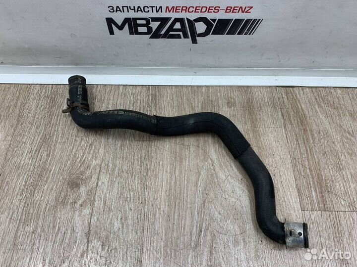 Патрубок системы охлаждения Mercedes W204 C 204