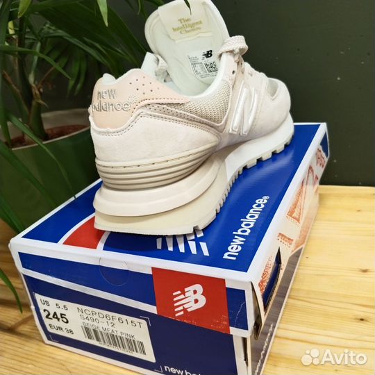 Кроссовки женские new balance