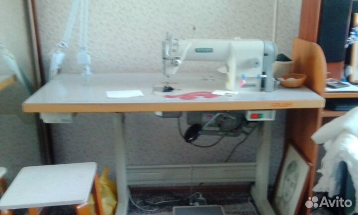 Профессиональная швейная машина Siruba