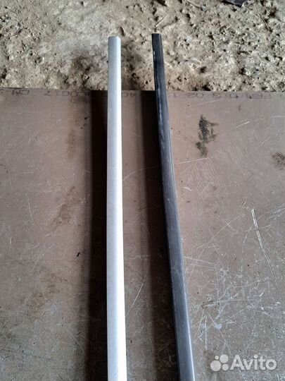 Молдинг стекла передний правый на Volkswagen Touar