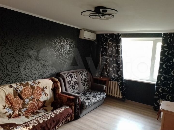 2-к. квартира, 49 м², 1/3 эт.