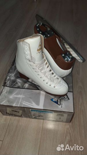 Фигурные коньки jackson