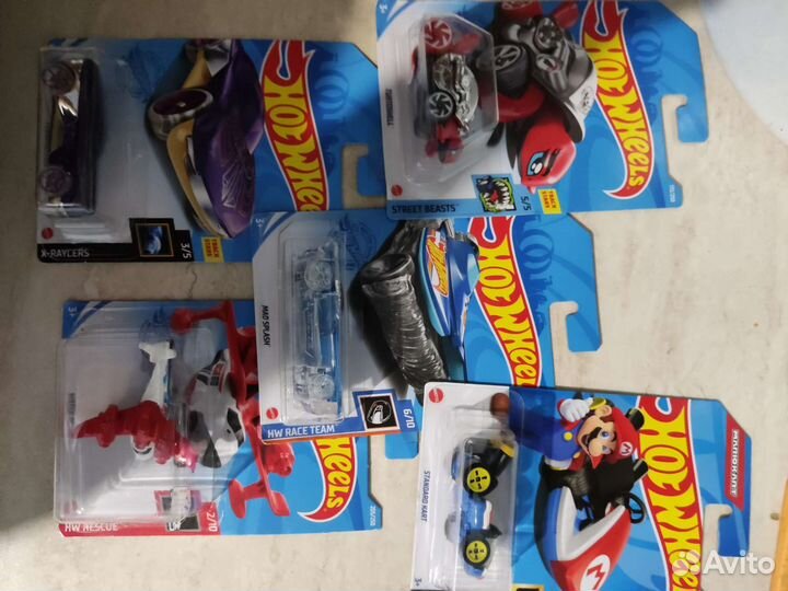 Hot wheels машинки
