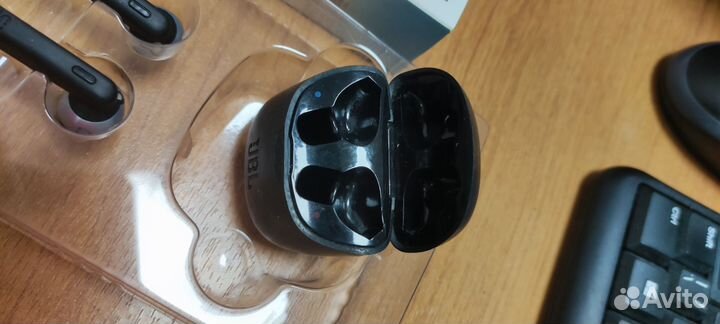 Продаю беспроводные наушники