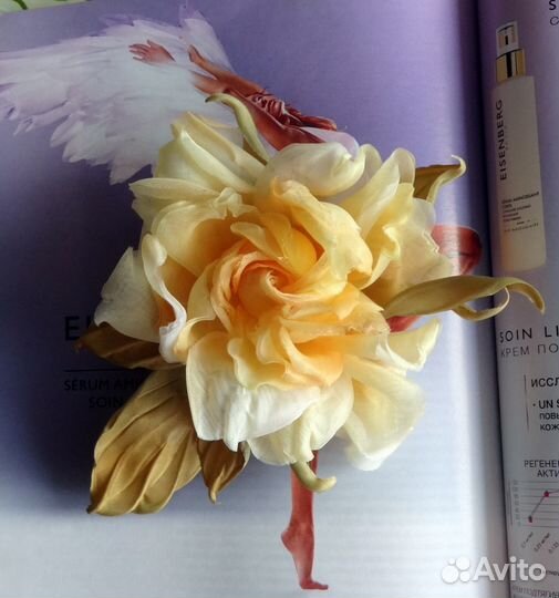 Авторские украшения из шелка для элегантных женщин