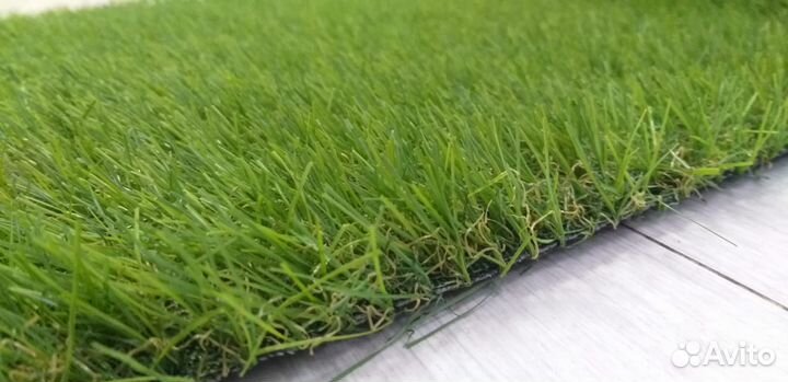 Искусственная трава в рулонах, новая