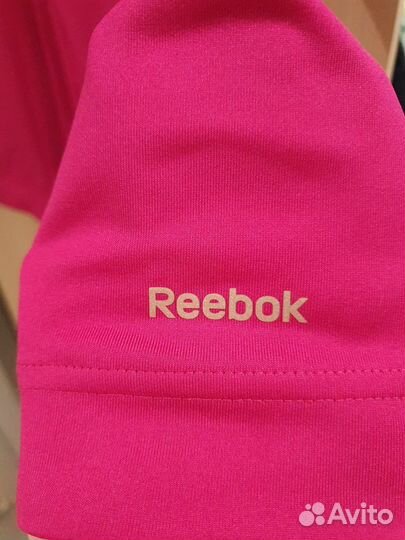 Ветровка Reebok для женщин на молнии