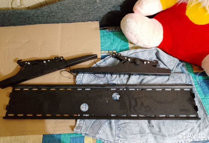 Крепление для большого телевизора