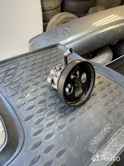 Насос гур Mitsubishi Pajero Sport 2.5 TD 4D56