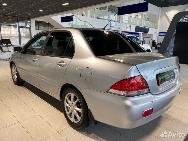 Mitsubishi Lancer, 2004
