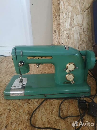 Электрическая швейная машина