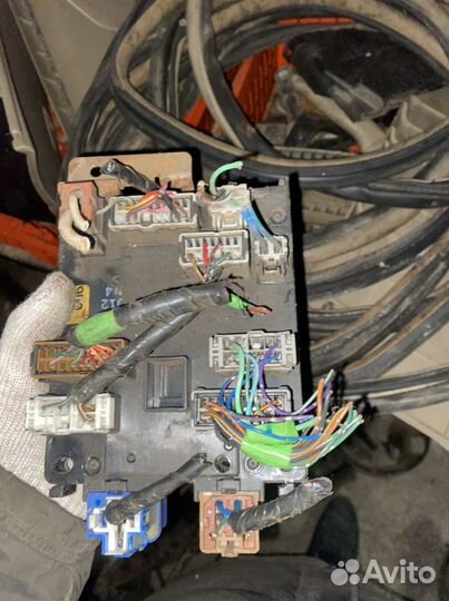 Блок предохранителей Nissan Altima L30