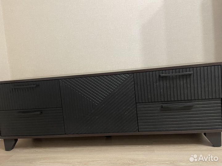 Тв-тумба со створкой венге черный матовый