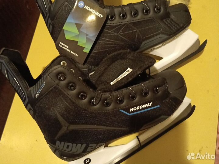 Коньки хоккейные 42 размер