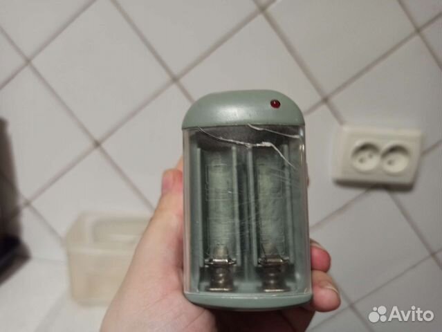 Зарядка для аккумуляторов аа XM-608