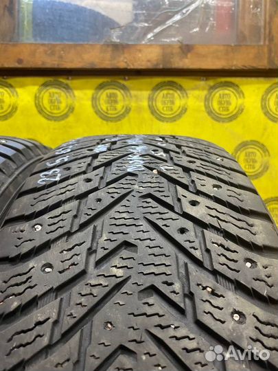 Nokian Tyres Hakkapeliitta 8 SUV 235/65 R17 108T