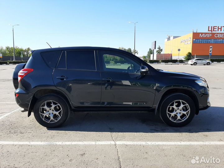 Toyota RAV4 2.0 CVT, 2011, 180 000 км