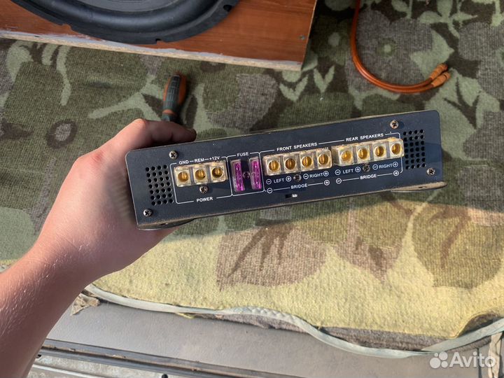 Сабвуфер с усилителем