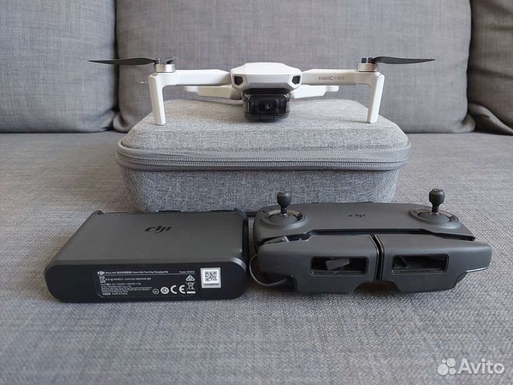 Квадрокоптер DJI Mavic Mini Combo