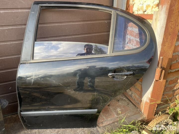 Дверь Seat Leon