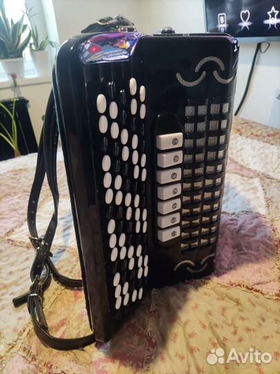 Баян Bugari, Италия, маленький и компактный