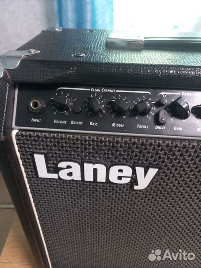 Гитарный комбоусилитель Laney LV100