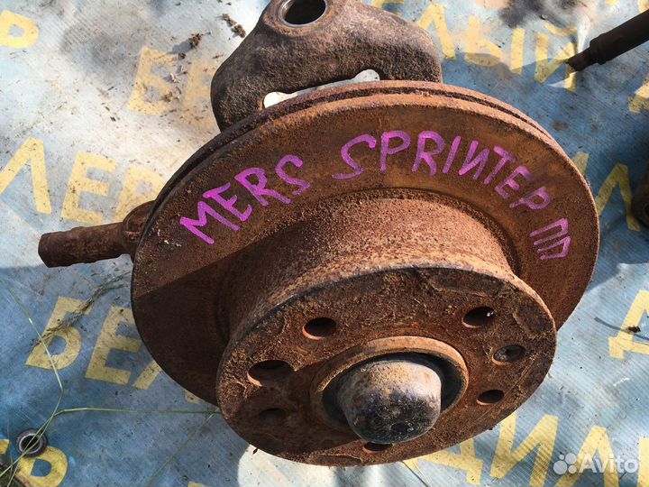 Поворотный кулак Mercedes Benz Sprinter