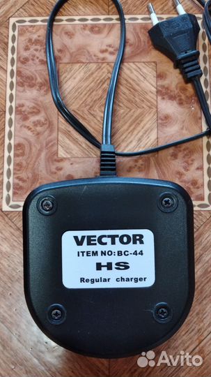 Зарядное устройство к рациям Vector, Vertex