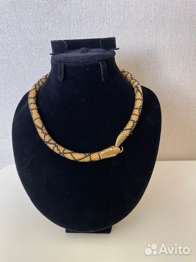 Колье жгут из бисера