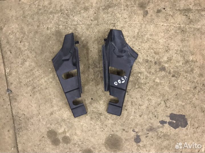 Infiniti g35 g25 g37 накладка петли капота