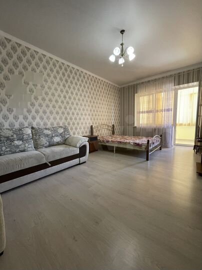 2-к. квартира, 80 м², 2/5 эт.