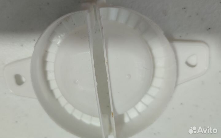 Мерный стакан 180 мл. Новый + форма для вареников