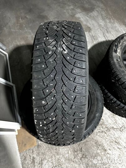 Formula Ice 215/55 R17