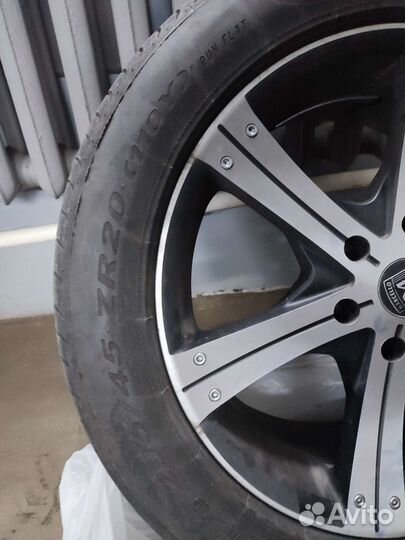 Pirelli P Zero 295/45 R20