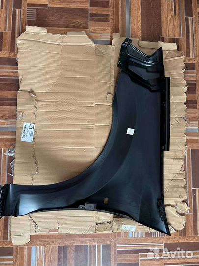 Крыло переднее левое renault logan 2