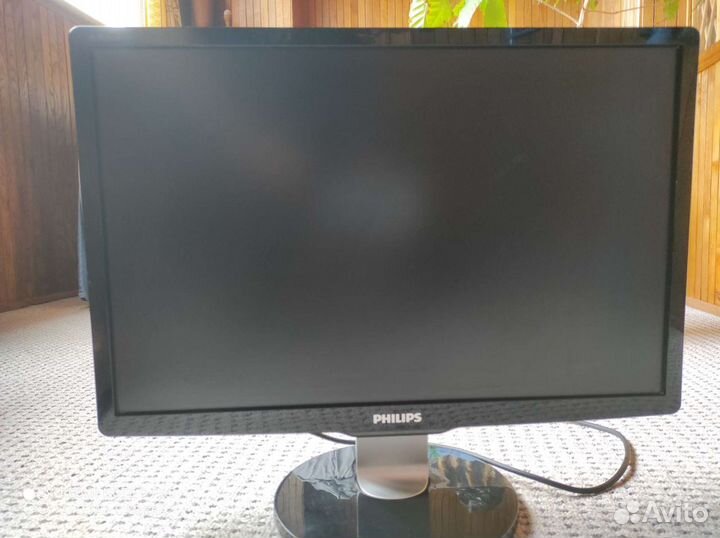 Монитор Philips 22