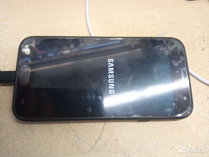 Телефон Samsung galaxy j7